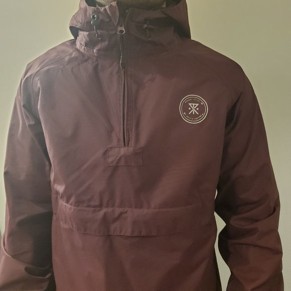 Roark pull over rain jacket/ windbreaker. Size small - Picture 7 of 14